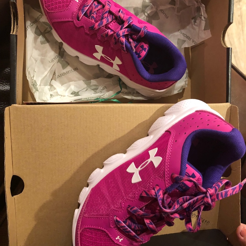 Girls shoes